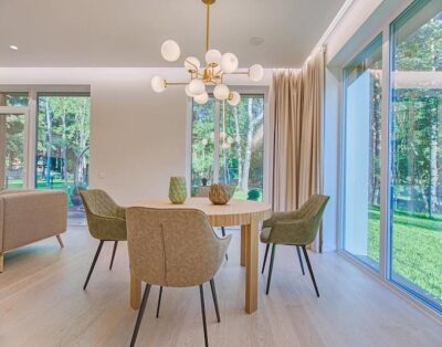 Stylish 1BR | Free Attraction Tix | Views!